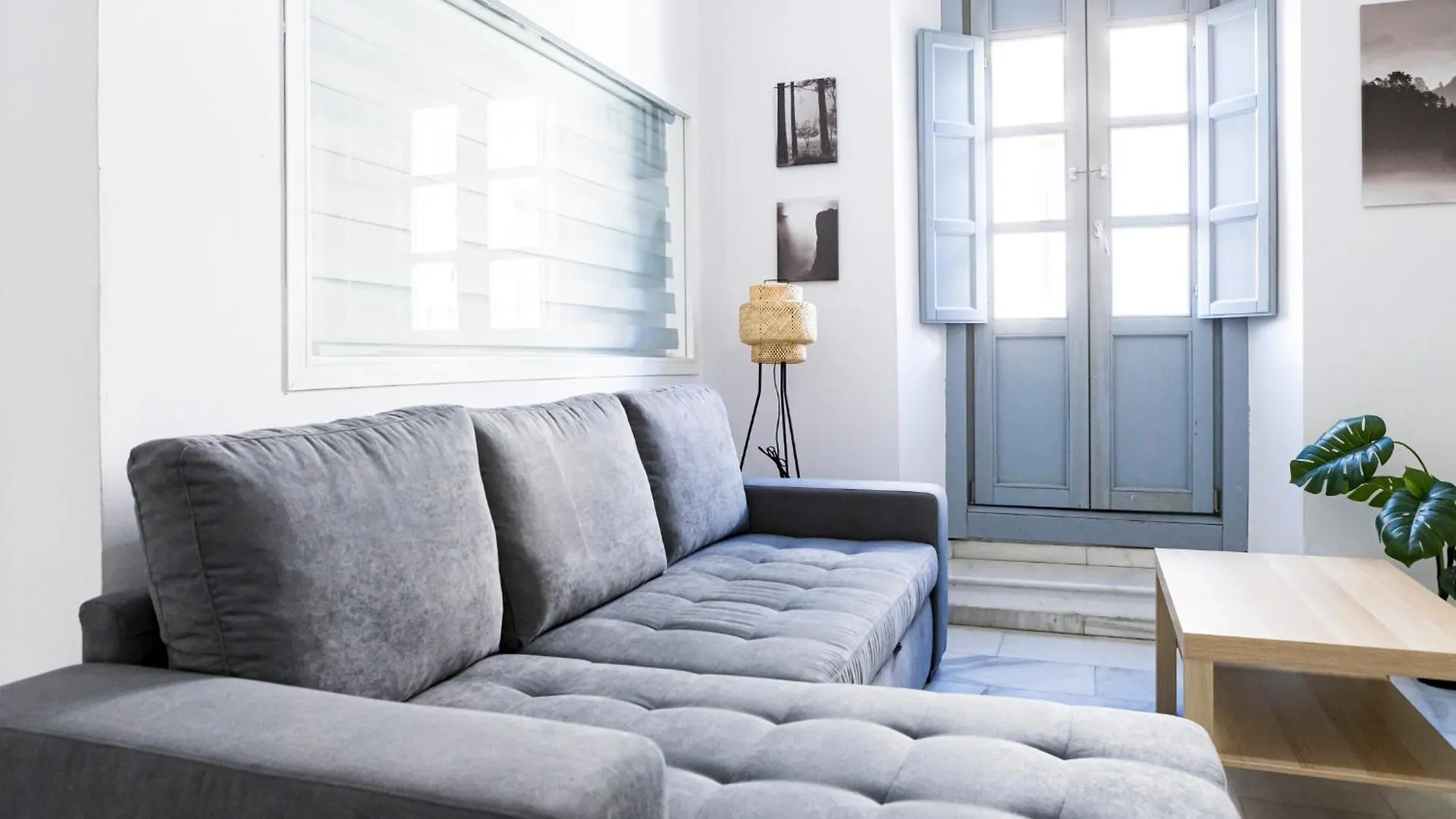 Suites Picasso Малага Апартаменты